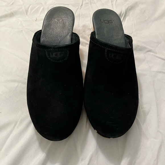 NWT UGG BLACK ABBIE CLOGS WOMENS SIZE 9 - Picture 1 of 4